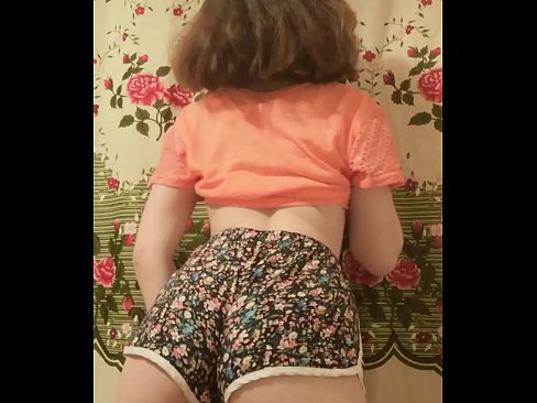 ❤️ Seksuali jauna mažylė nusimeta šortus prieš kamerą ❤️❌ Seks video prie mūsų ❌️