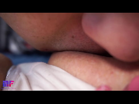 ❤️ Licking her pussy close up ❤️❌ Seks video prie mūsų ❌️
